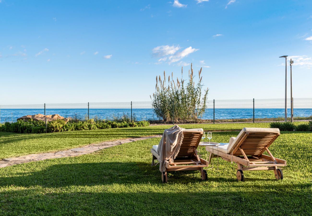 Lejlighed i Estepona - Beachfront Riviera Playa