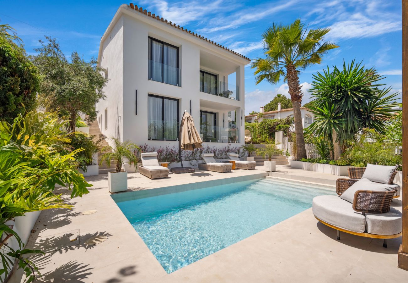 Villa i Nueva andalucia - Villa Serenis