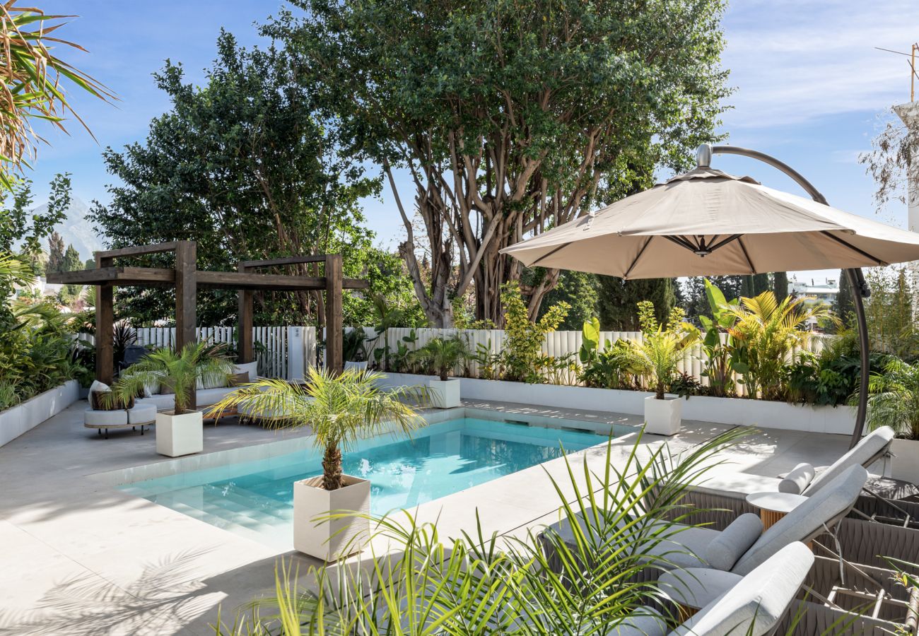 Villa i Nueva andalucia - Villa Serenis