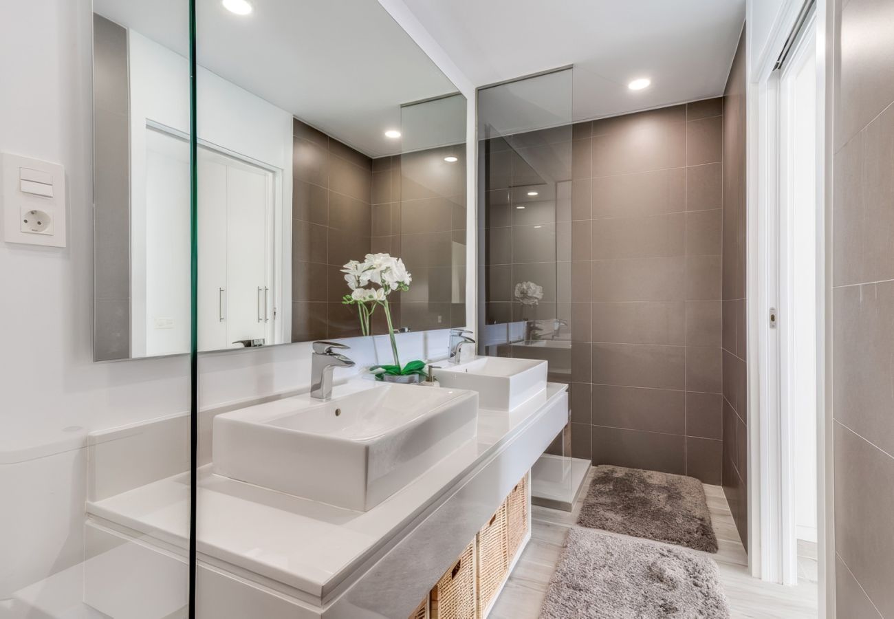 Byhus i Estepona - Oceana Townhouse