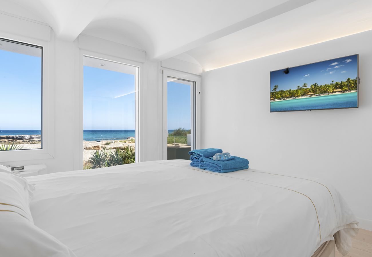 Byhus i Estepona - Beachfront Bahia Dorada