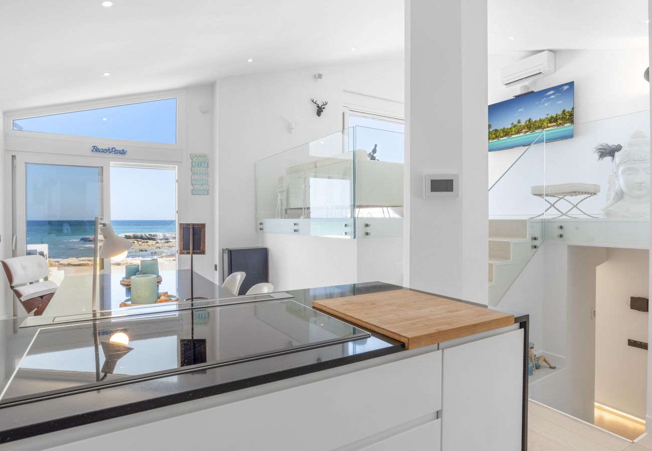 Byhus i Estepona - Beachfront Bahia Dorada