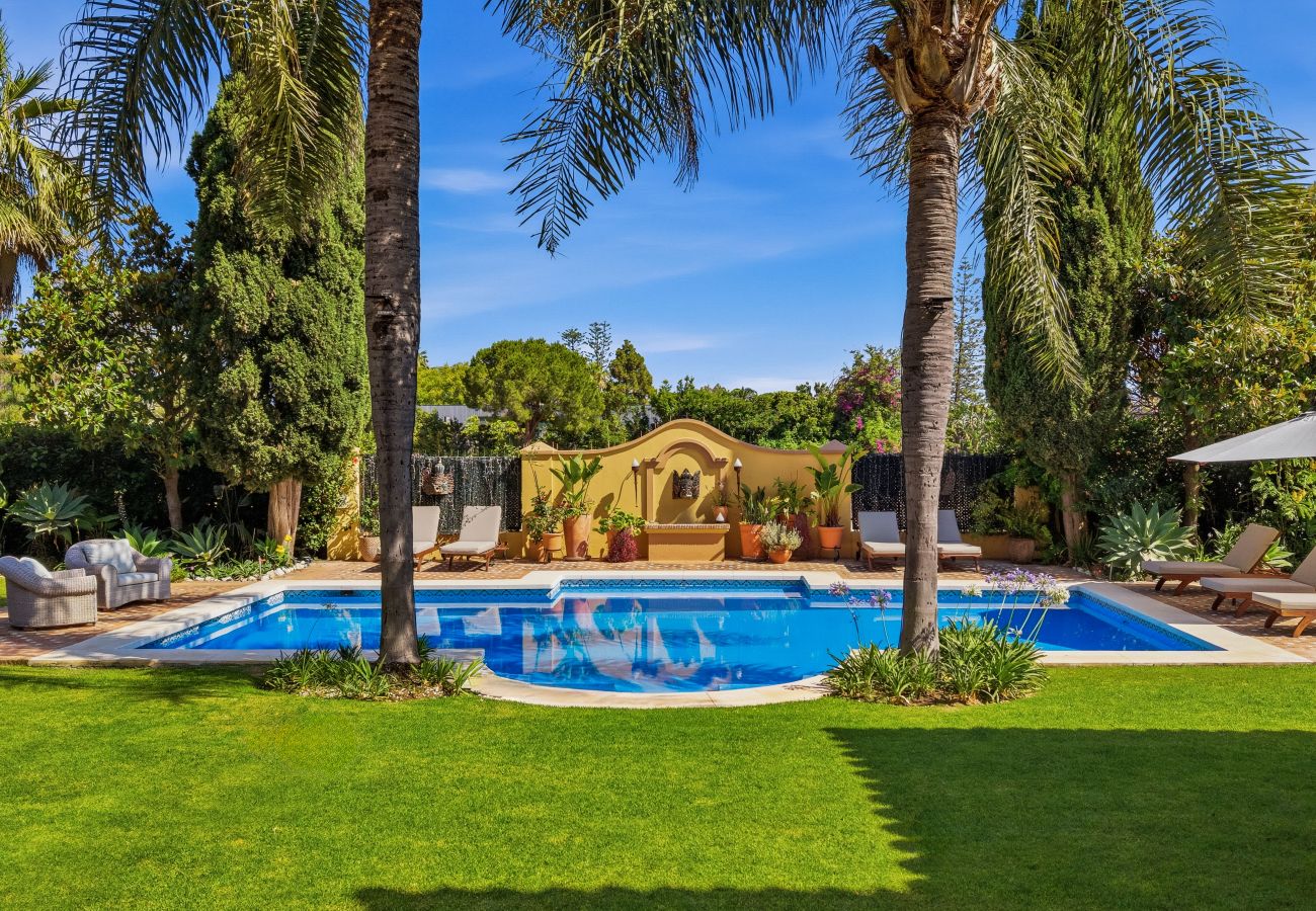 Villa i San Pedro de Alcántara - Villa Amarilla
