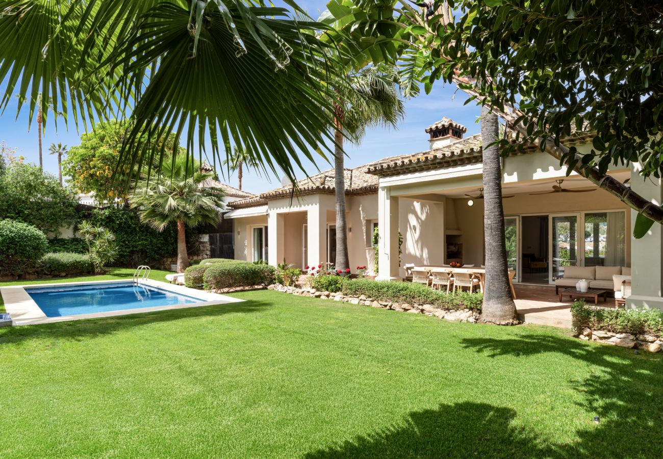 Villa i Nueva andalucia - Villa Cozy
