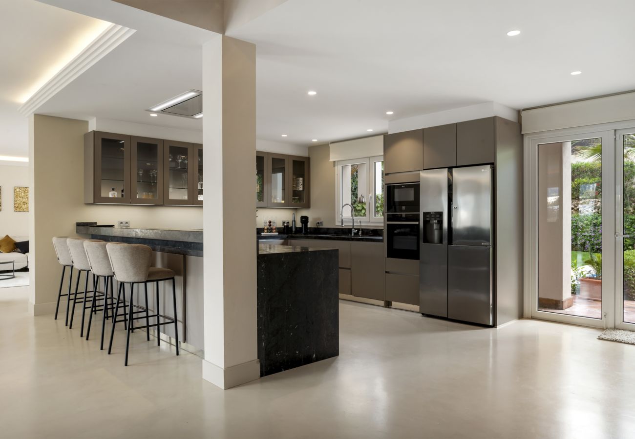 Villa i Nueva andalucia - Villa Cozy