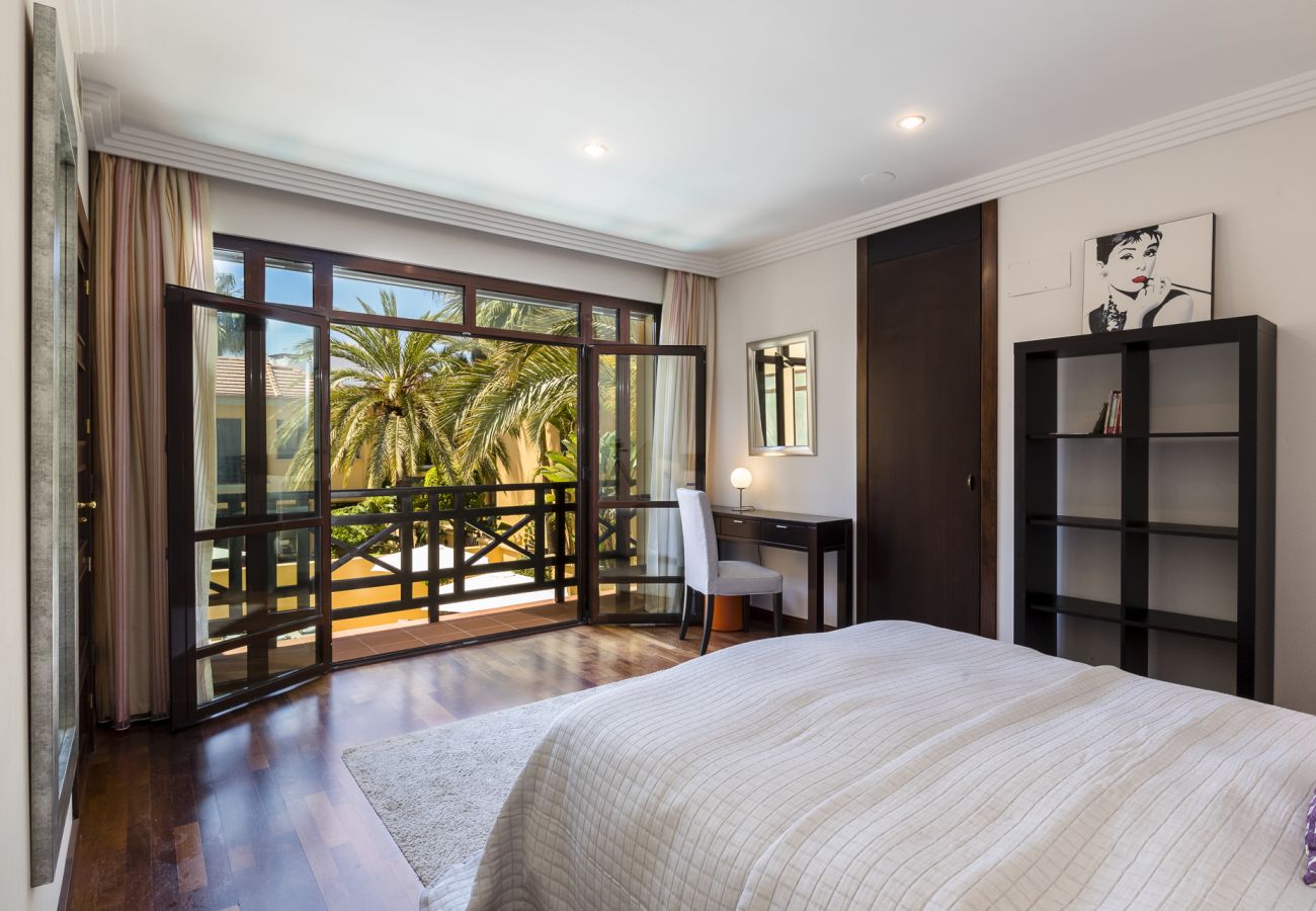 Doppelhaushälfte in Marbella - Casa Bahia de Banus