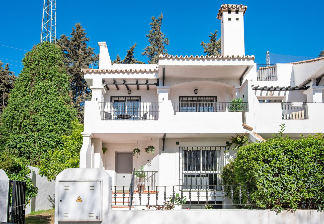 Doppelhaushälfte in Marbella - Casa Esquina