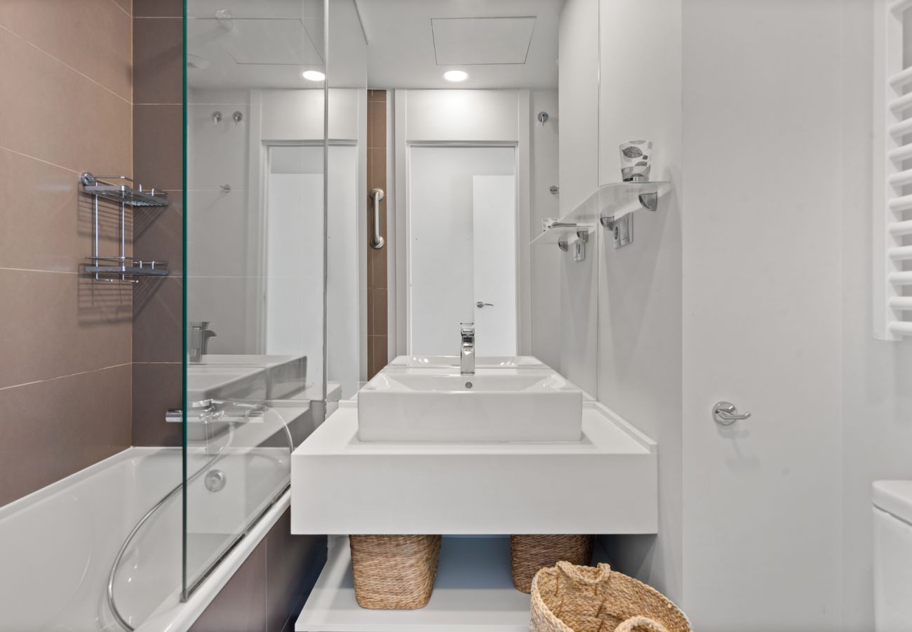 Ferienwohnung in Estepona - Mirage Penthouse - Sea views & Jacuzzi!