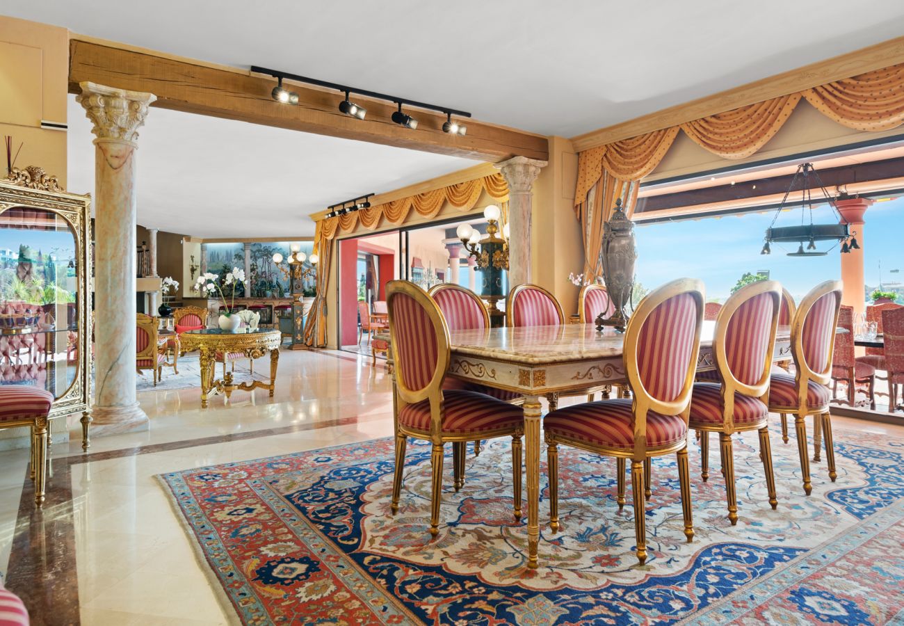 Villa in Estepona - Villa Palm Ridge