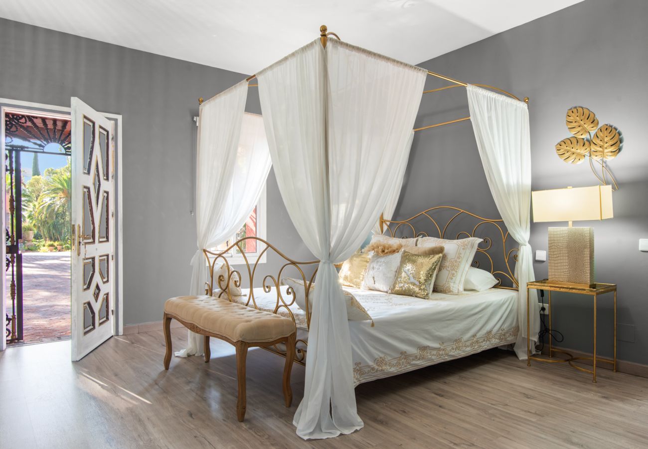 Villa in Estepona - Villa Palm Ridge