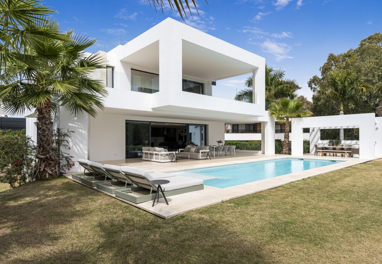 Villa in Estepona - Villa Lulu