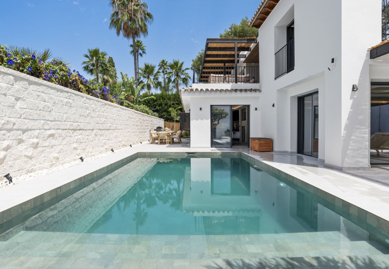 Villa in Neu-Andalusien - Villa La Perla