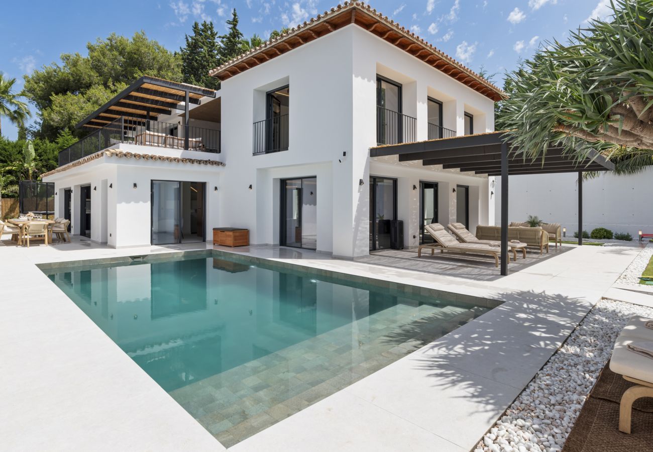 Villa in Neu-Andalusien - Villa La Perla