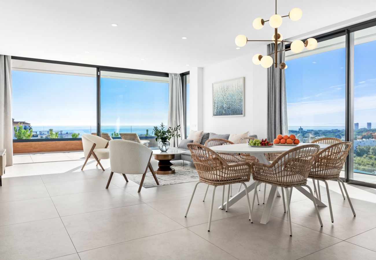 Ferienwohnung in Marbella - Cabopino Penthouse with Private Pool