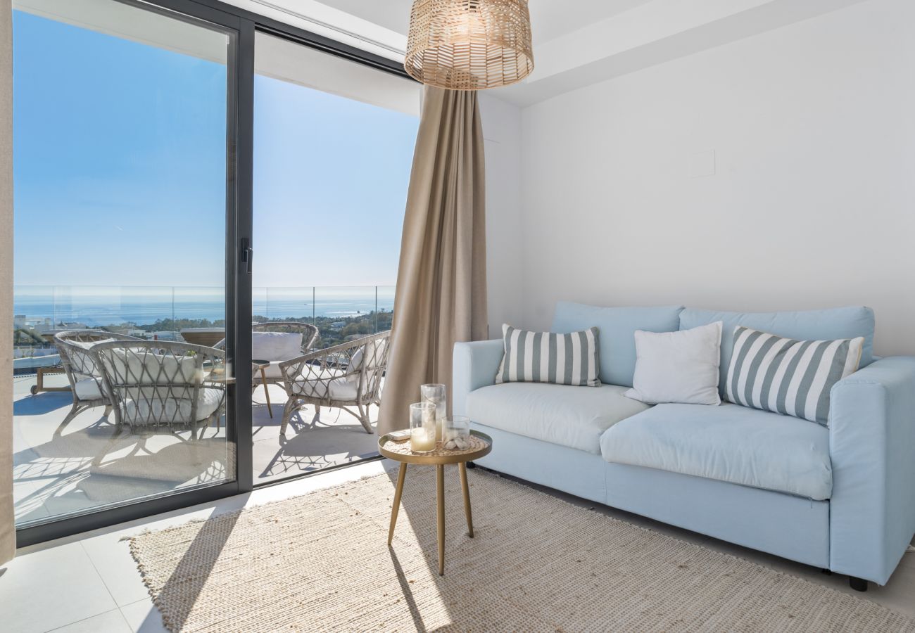 Ferienwohnung in Marbella - Cabopino Penthouse with Private Pool