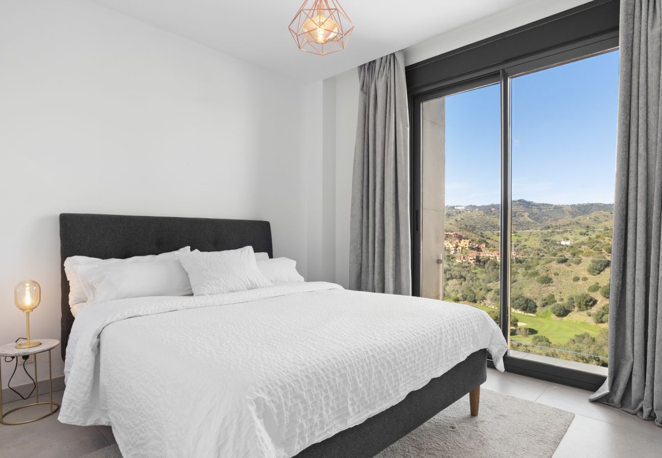 Ferienwohnung in Marbella - Cabopino Penthouse with Private Pool