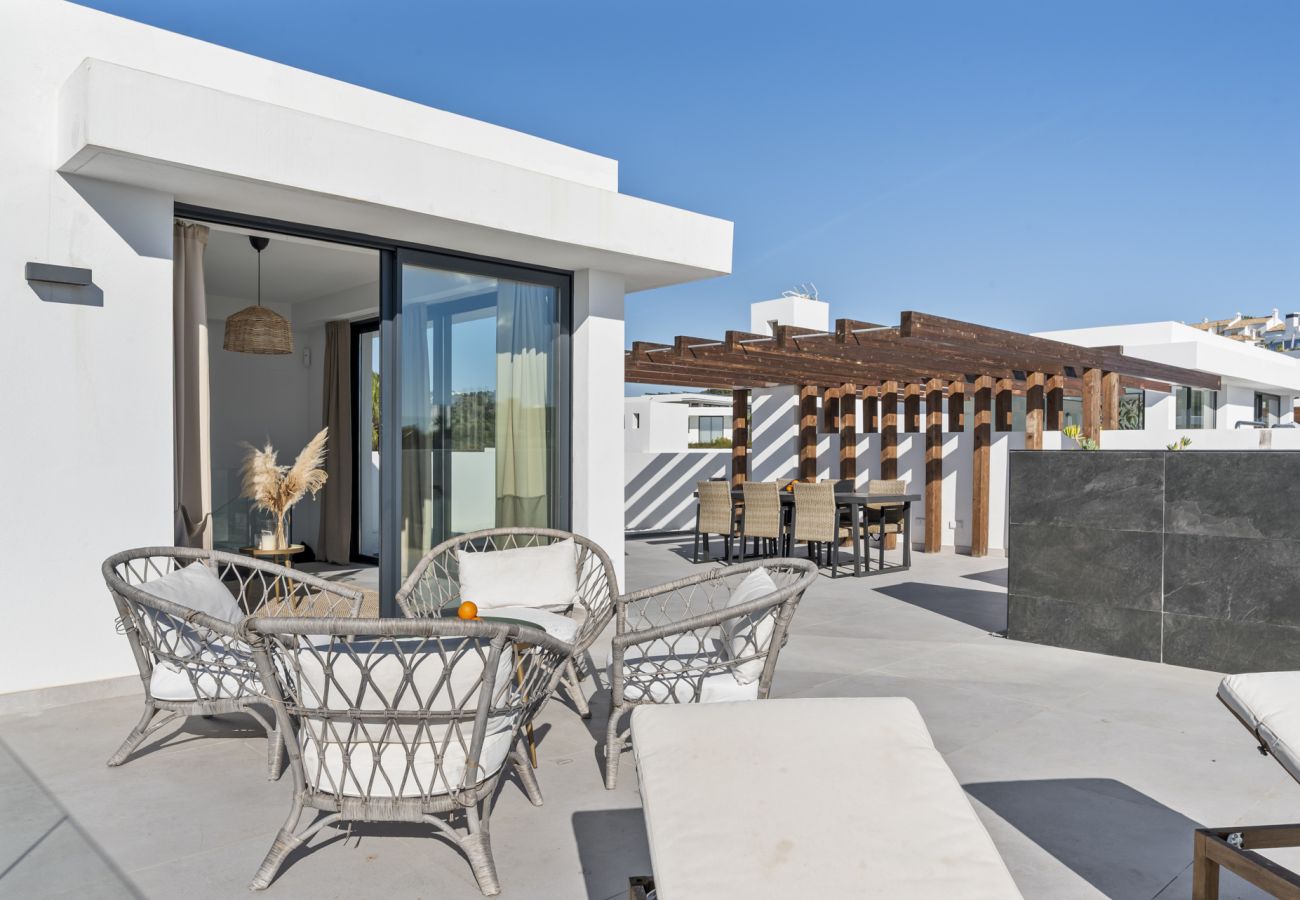 Ferienwohnung in Marbella - Cabopino Penthouse with Private Pool