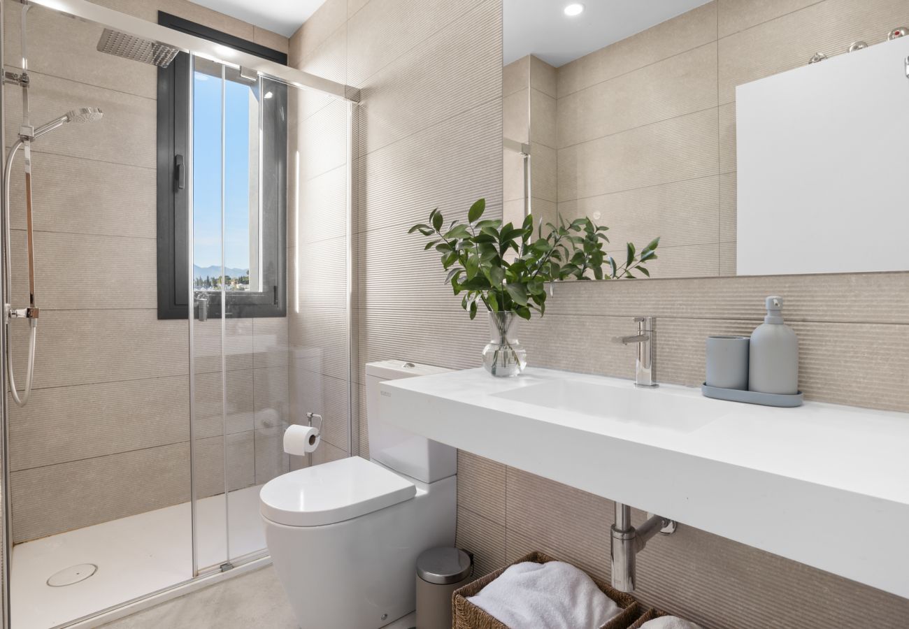 Ferienwohnung in Marbella - Cabopino Penthouse with Private Pool