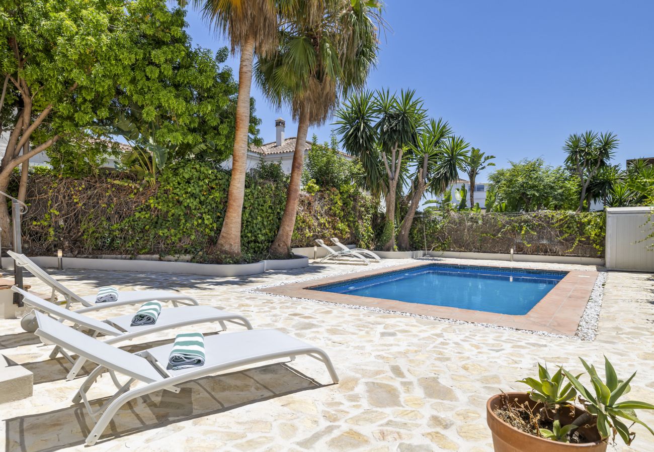 Villa in San Pedro de Alcántara - Villa Limones | Luxury Beachside Villa