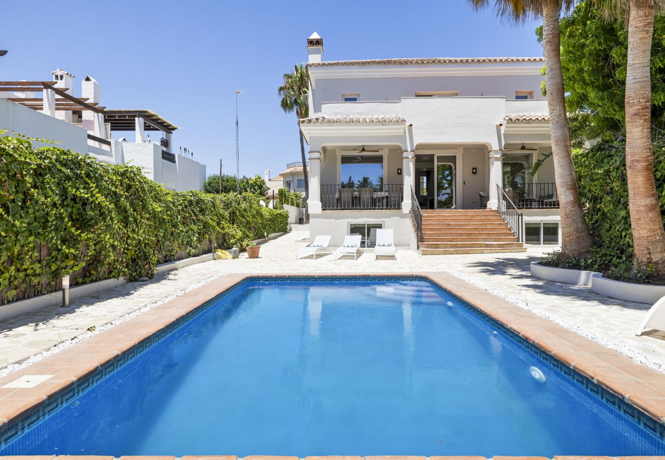 Villa in San Pedro de Alcántara - Villa Limones | Luxury Beachside Villa