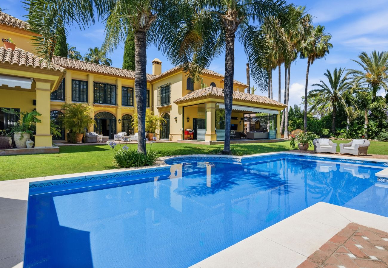 Villa in San Pedro de Alcántara - Villa Amarilla
