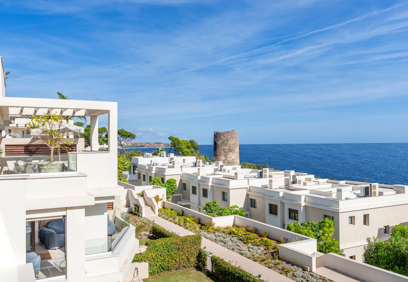 Ferienwohnung in Estepona - Luxury Beachfront Velaya