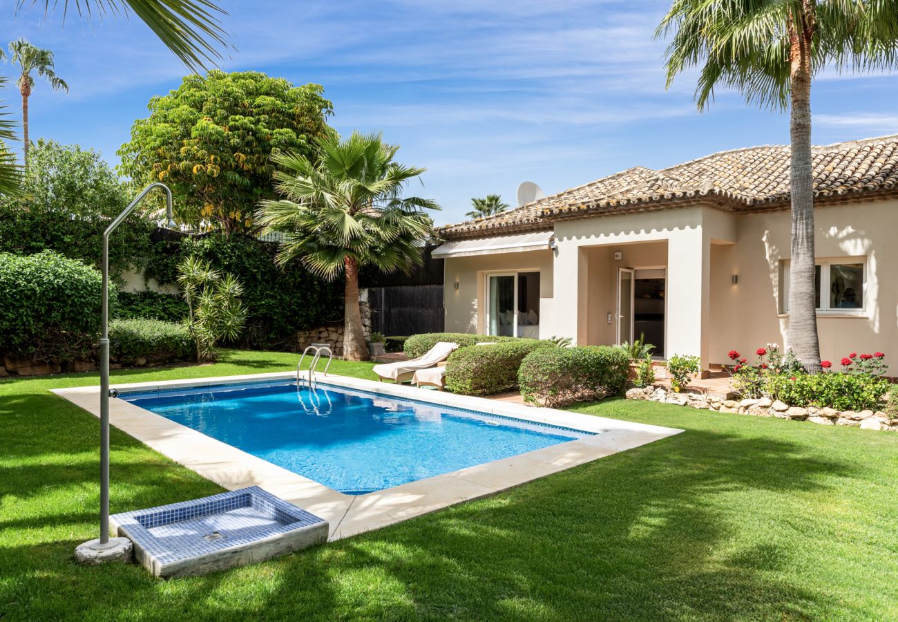 Villa en Nueva andalucia - Villa Cozy
