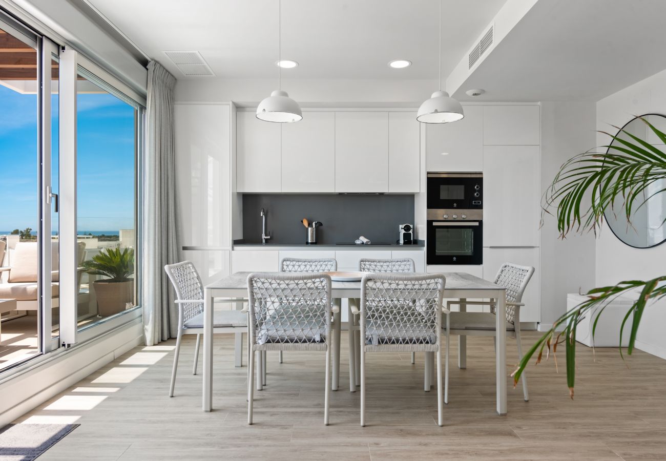 Apartamento en Estepona - Mirage Penthouse - Sea views & Jacuzzi!