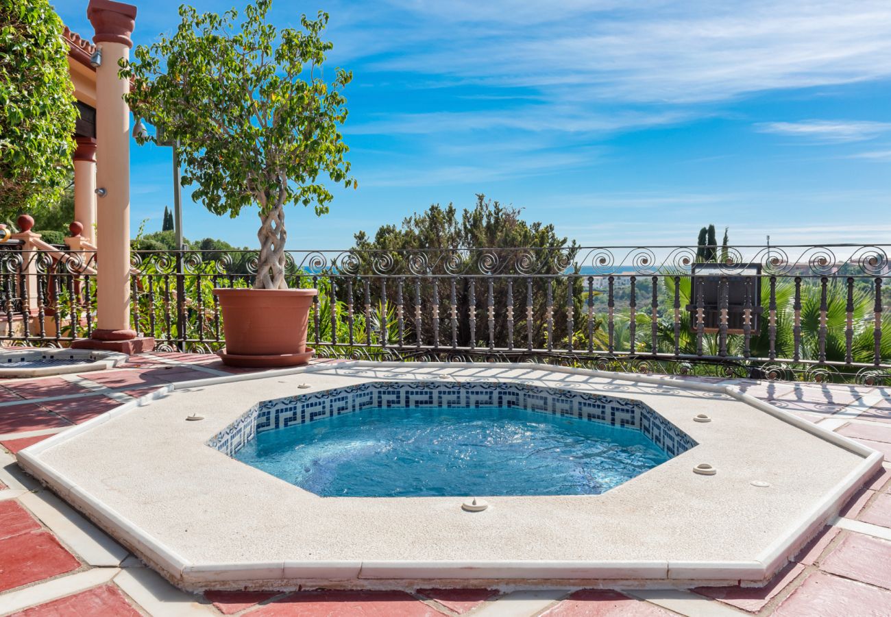 Villa en Estepona - Villa Palm Ridge