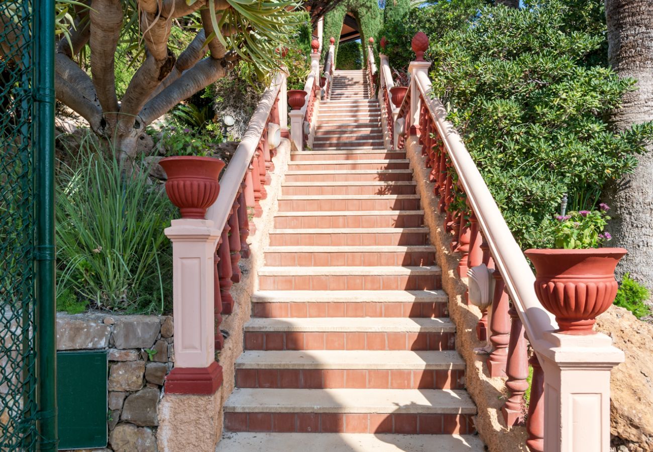 Villa en Estepona - Villa Palm Ridge