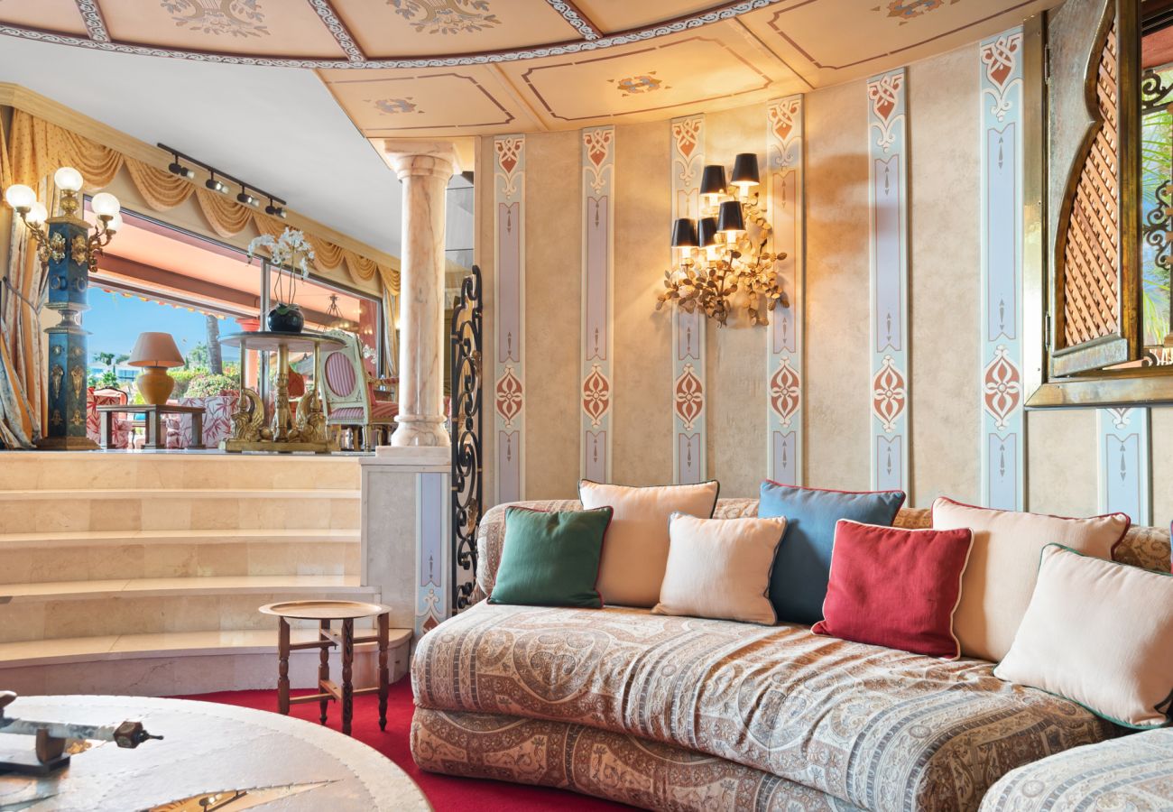 Villa en Estepona - Villa Palm Ridge