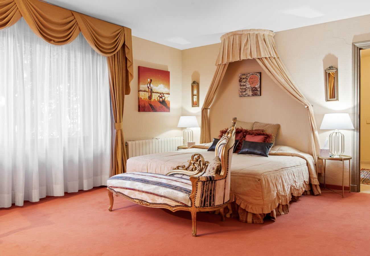 Villa en Estepona - Villa Palm Ridge