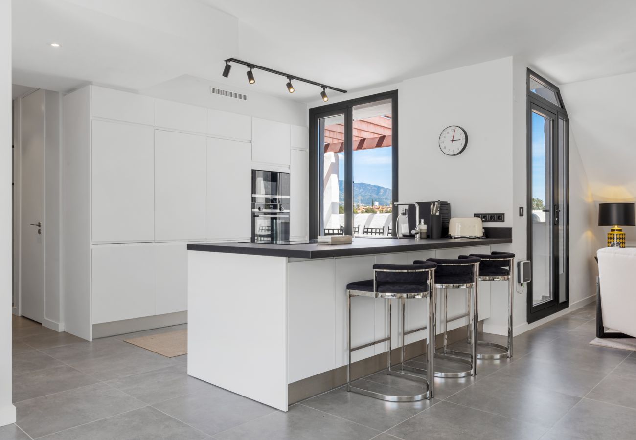 Apartamento en Nueva andalucia - Penthouse Saga