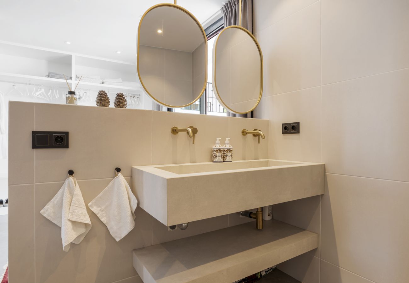 Apartamento en Nueva andalucia - Penthouse Saga