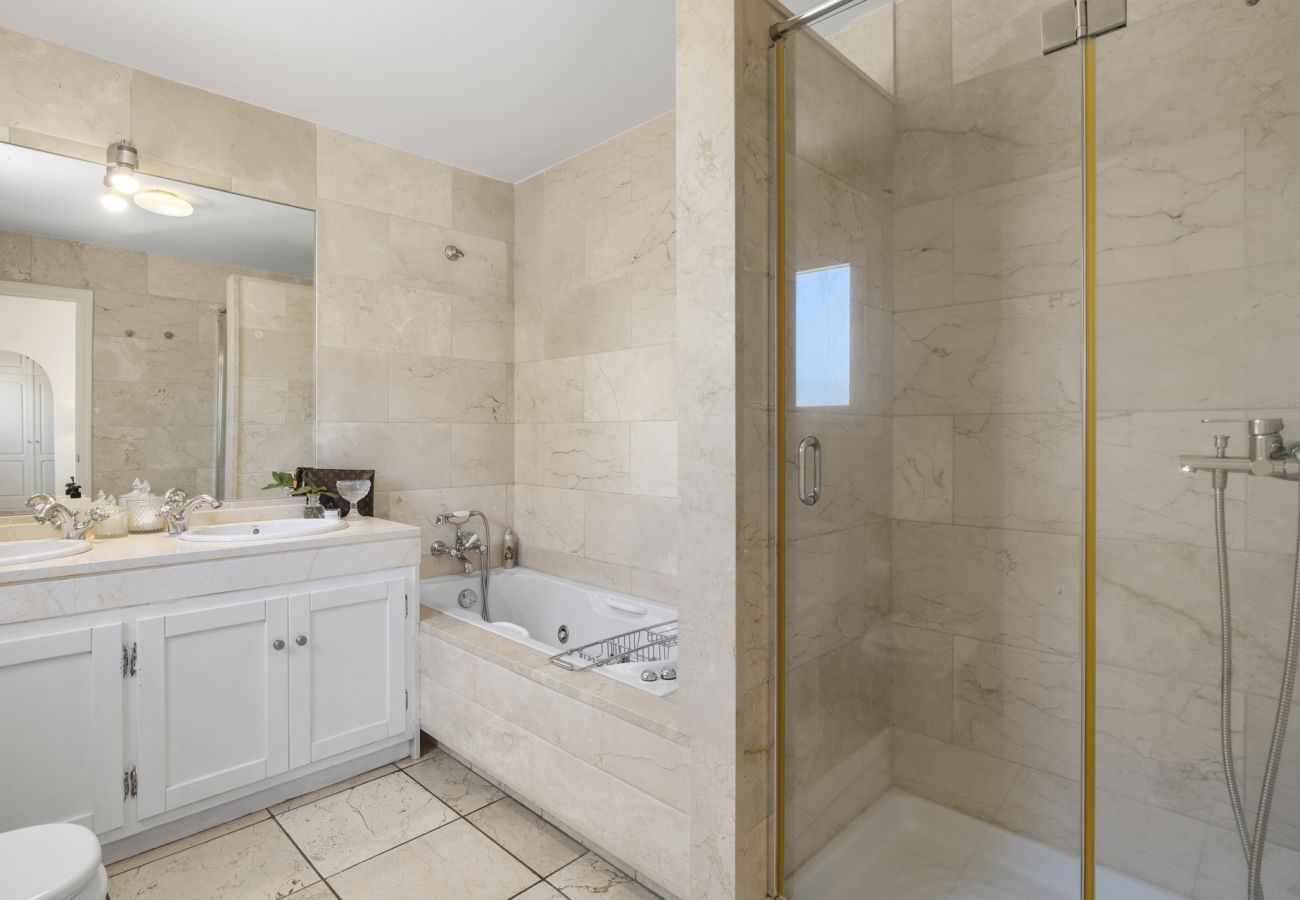 Villa en San Pedro de Alcántara - Villa Limones | Luxury Beachside Villa