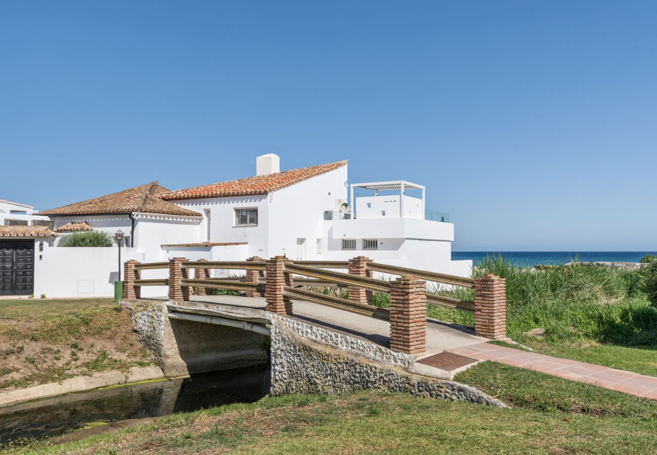 Casa adosada en Estepona - Beachfront Bahia Dorada