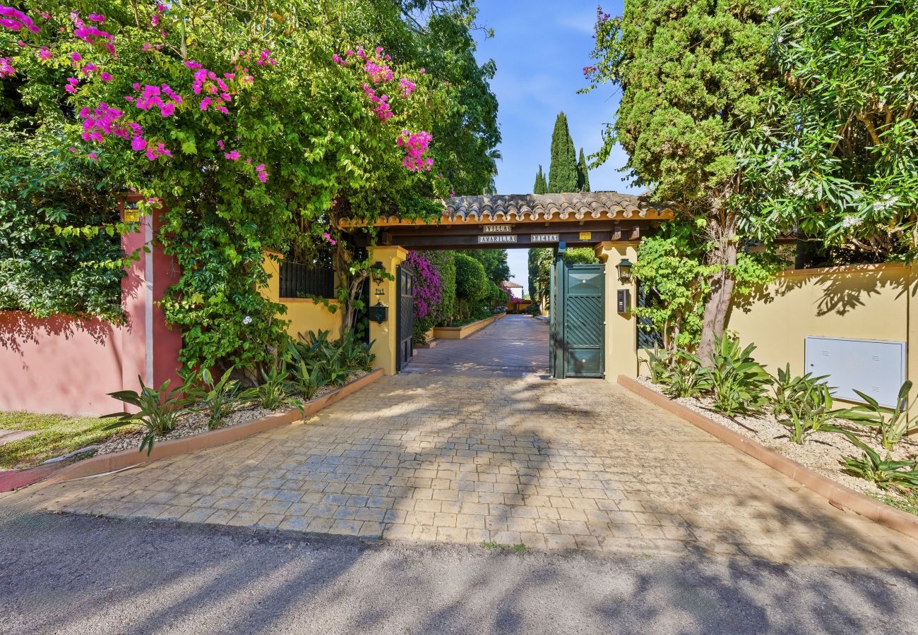 Villa en San Pedro de Alcántara - Villa Amarilla