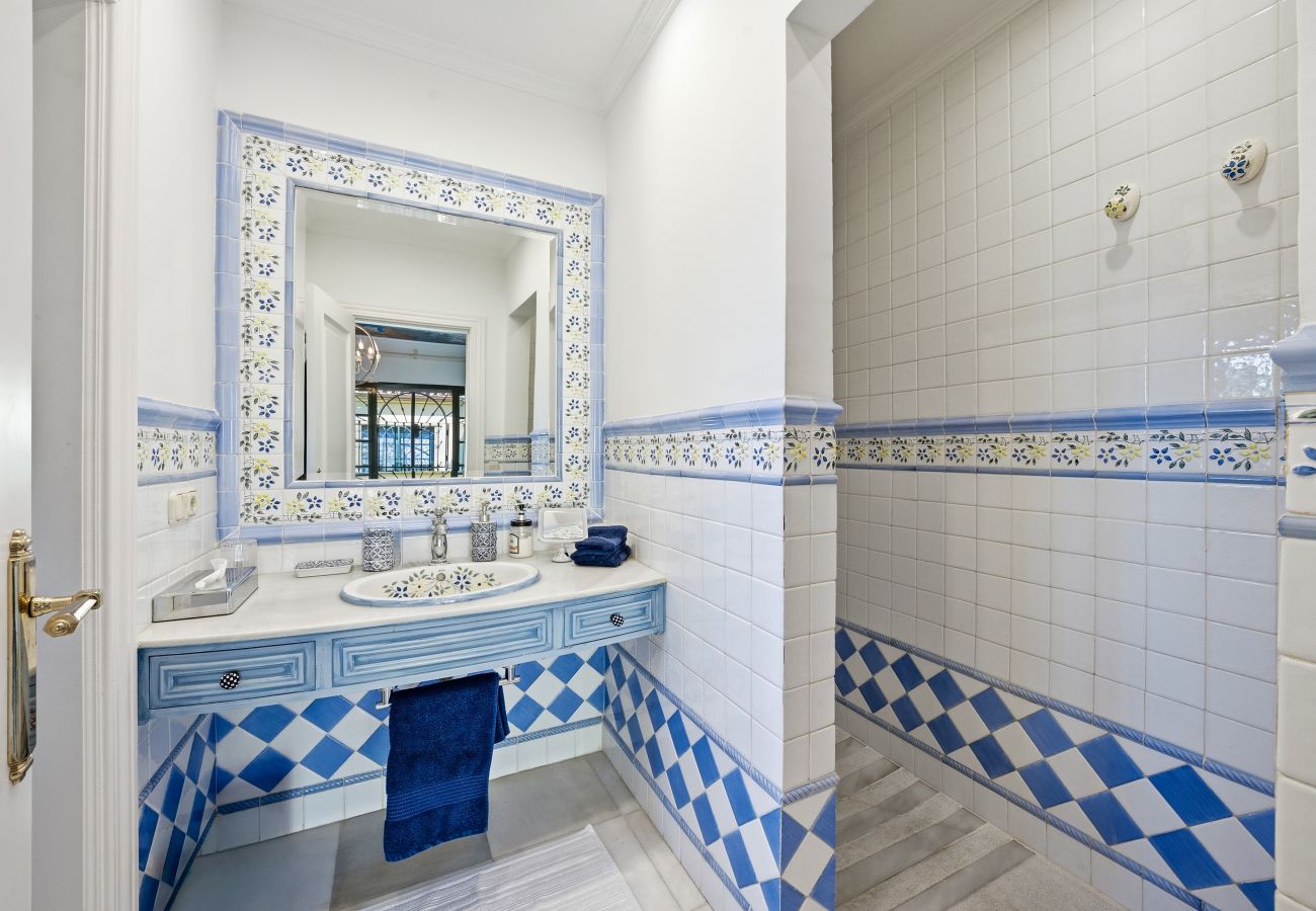 Villa en San Pedro de Alcántara - Villa Amarilla
