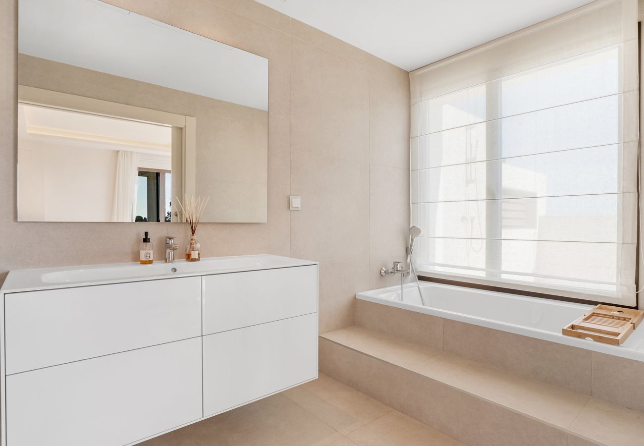 Apartamento en Estepona - Luxury Beachfront Velaya