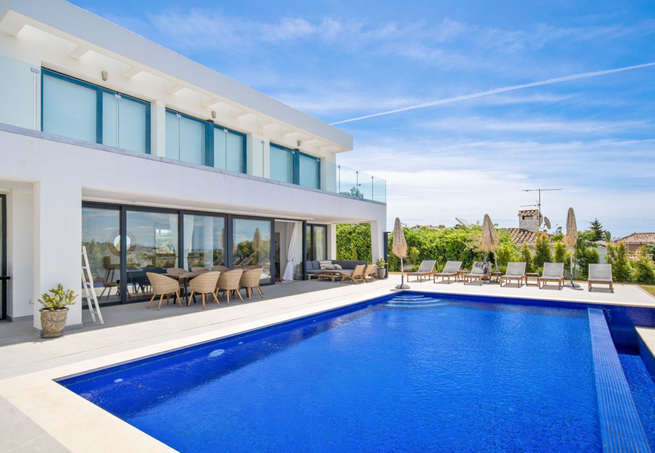 Villa à Estepona - -35% // Villa Sander