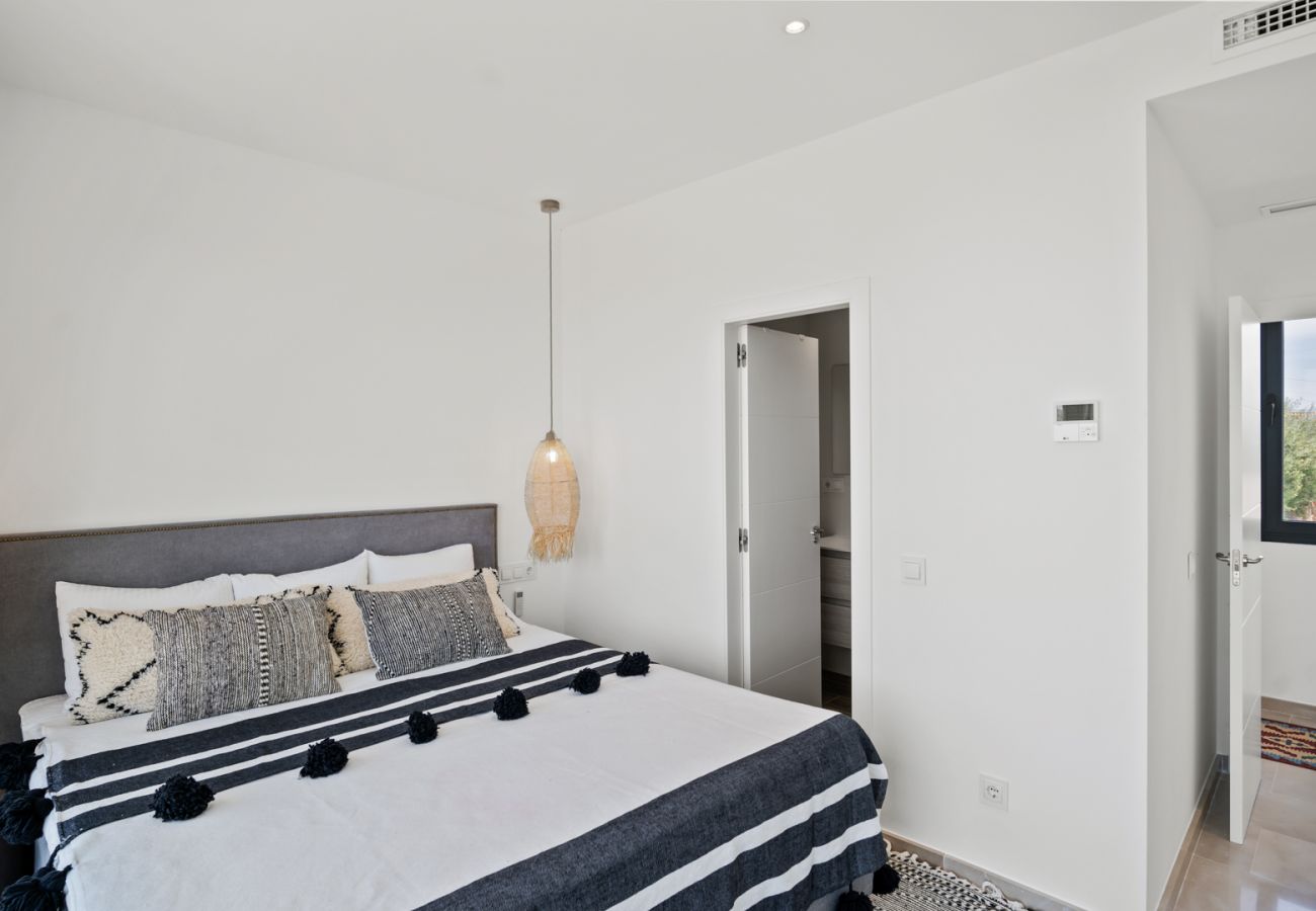 Villa à Estepona - -35% // Villa Sander