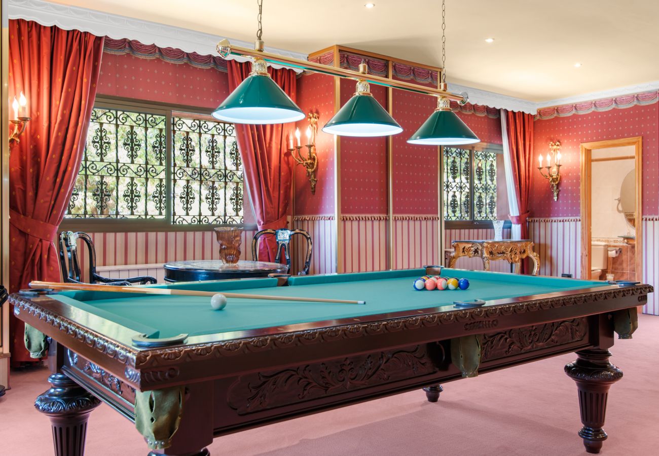 Villa à Estepona - Villa Palm Ridge