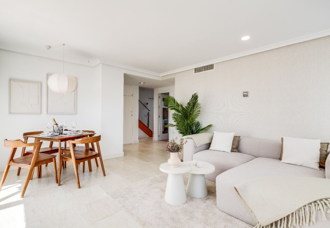 Appartement à Estepona - Sunset Golf Penthouse