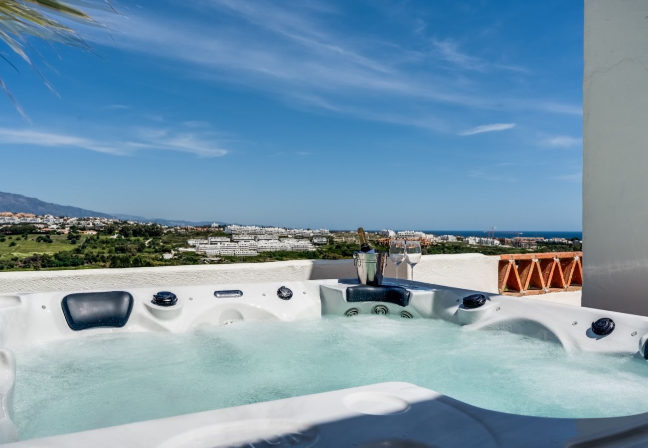 Appartement à Estepona - Sunset Golf Penthouse