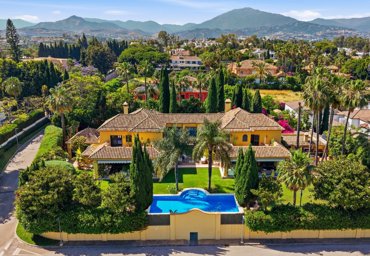Villa à San Pedro de Alcántara - Villa Amarilla