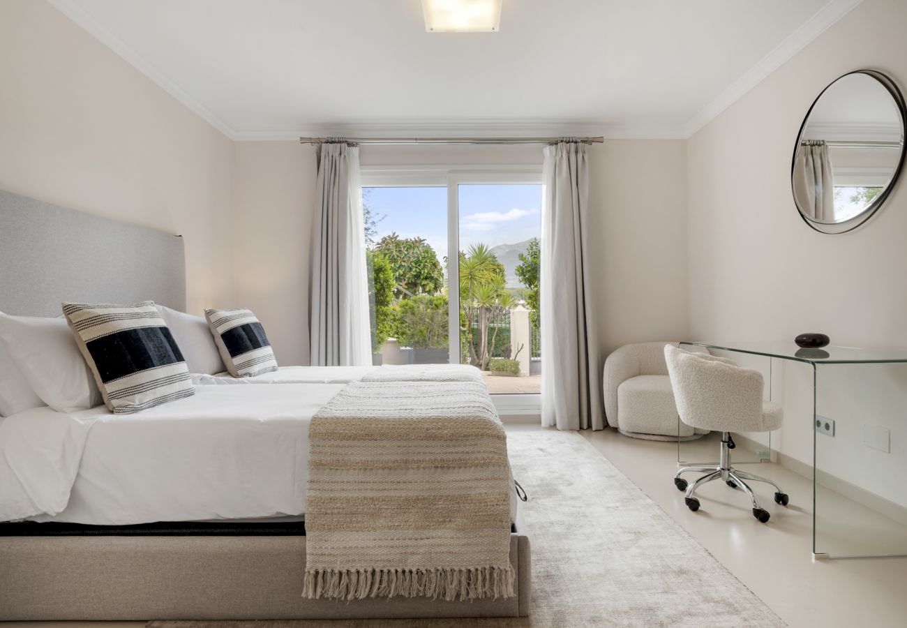 Villa in Nueva andalucia - Villa Cozy
