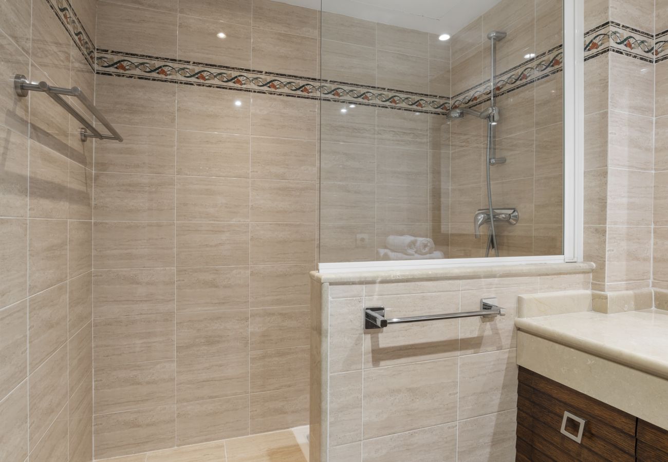 Apartment in Estepona - Selwo Hills