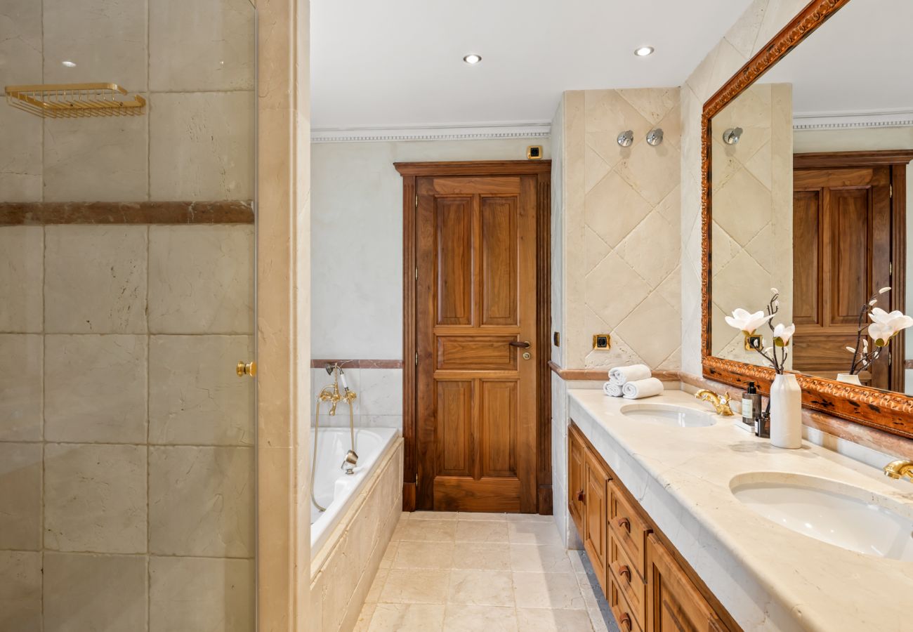Villa in Marbella - Villa Bobad