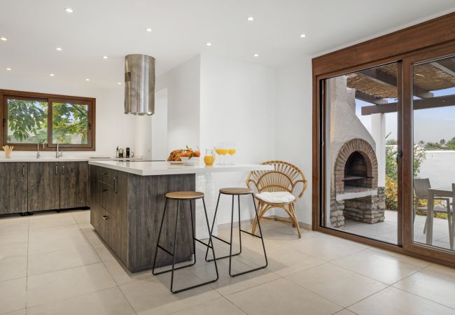 Villa in San Pedro de Alcántara - Casa Adel