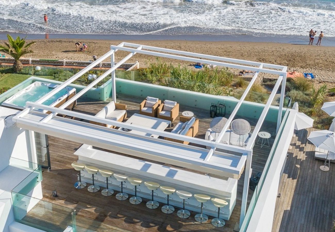 Villa in Marbella - The Beach House